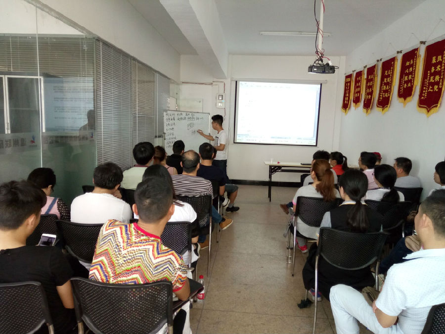 古老師講課.jpg